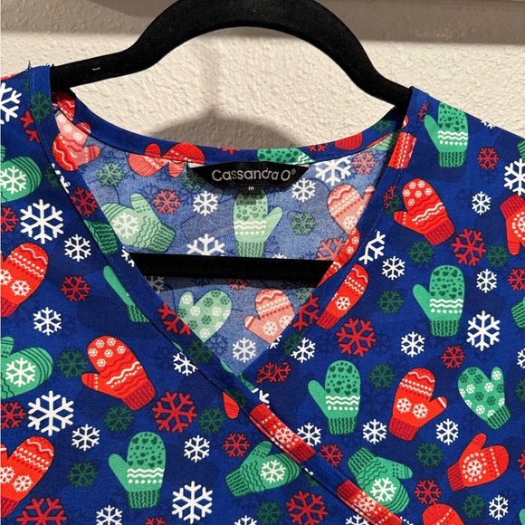 NEW scrub top bundle sz M - Picture 5 of 6